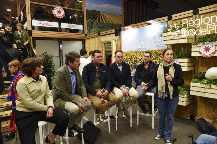 Une mini-conférence sur la filière laitière départementale et ses deux AOP réunissait différents acteurs de celle-ci, du producteur au crémier fromager. 