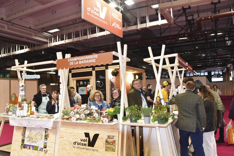 Comme pour chaque département, plusieurs producteurs du Val-d'Oise étaient présents sur leur stand départemental pour faire découvrir les produits locaux.