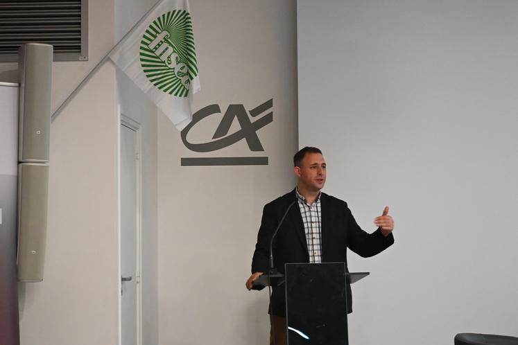 Olivier Hardouin, président de la FNSEA 41, durant son discours lors de l’assemblée générale du syndicat, vendredi 6 mars au Crédit agricole de Blois.
