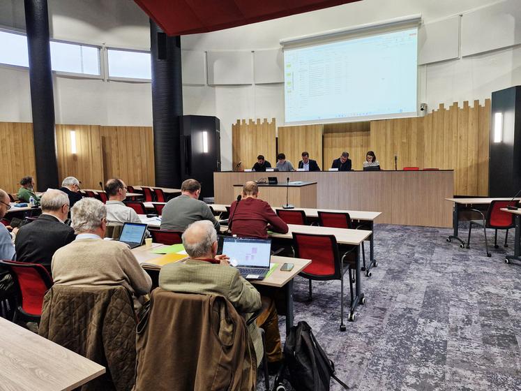 Vendredi 6 mars, à Orléans. Les élus consulaires ont tenu la première session départementale de l’année, présidée par Valentin Caron.