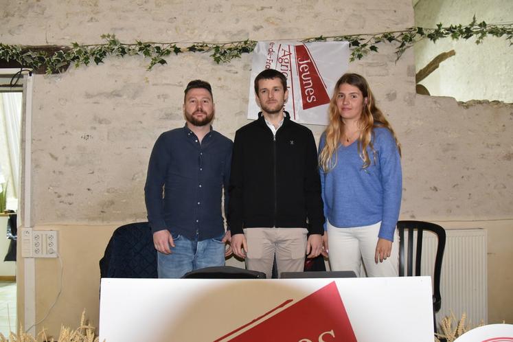 Un nouveau bureau a été élu. De g. à d. : Nicolas Hervin, secrétaire général ; Guillaume Houdy président ; Julie Servaes, trésorière.