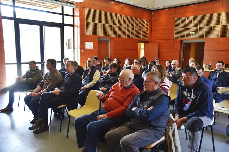 De nombreux éleveurs étaient présents. 