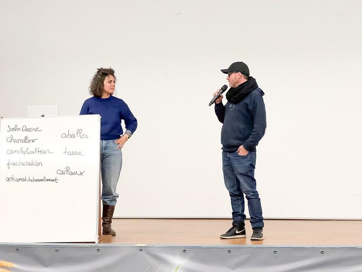 Mardi 31 mars, à Sours. La célébration des 20 ans de résidences artistiques au campus Naturalim est l'occasion de présenter les podcasts réalisés sur ce thème par Pauline Maucort et Rémi Dybowski Douat.