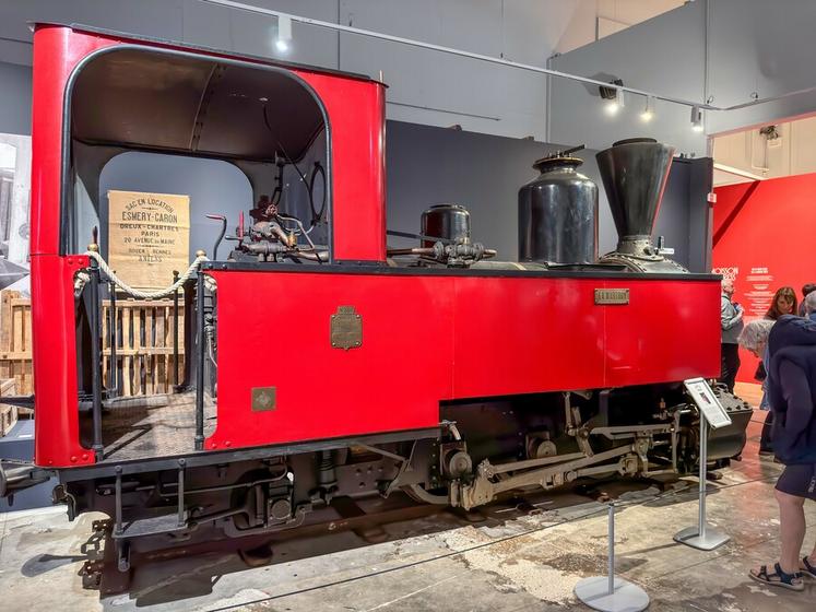 Classée au titre des Monuments historiques, cette locomotive à vapeur (031 - T) fabriquée à Deauville en 1902, servait au transport des betteraves entre les champs et l'usine.
