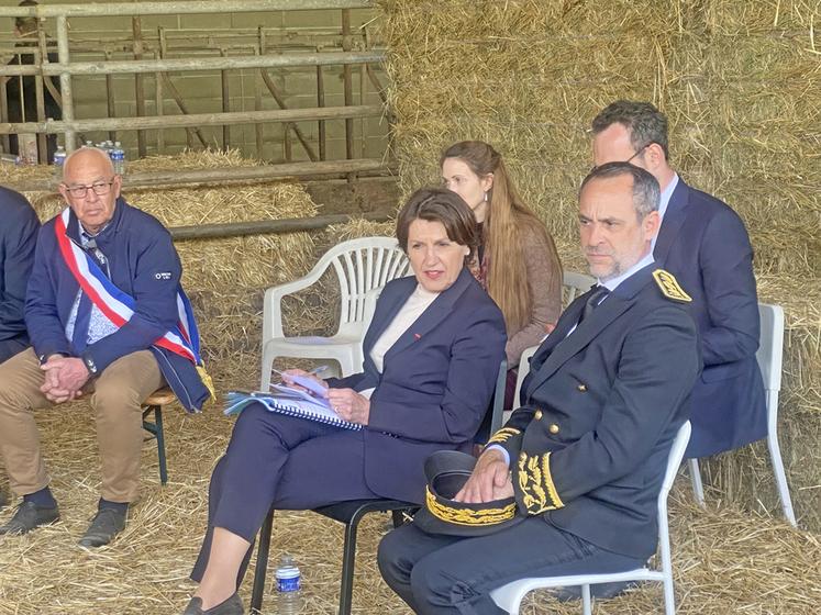 Annie Genevard, ministre de l'Agriculture s'est rendue en Loir-et-Cher, vendredi 10 avril pour écouter le monde agricole loir-et-chérien et apporter ses solutions en présence de Joseph Zimet, préfet de Loir-et-Cher. 