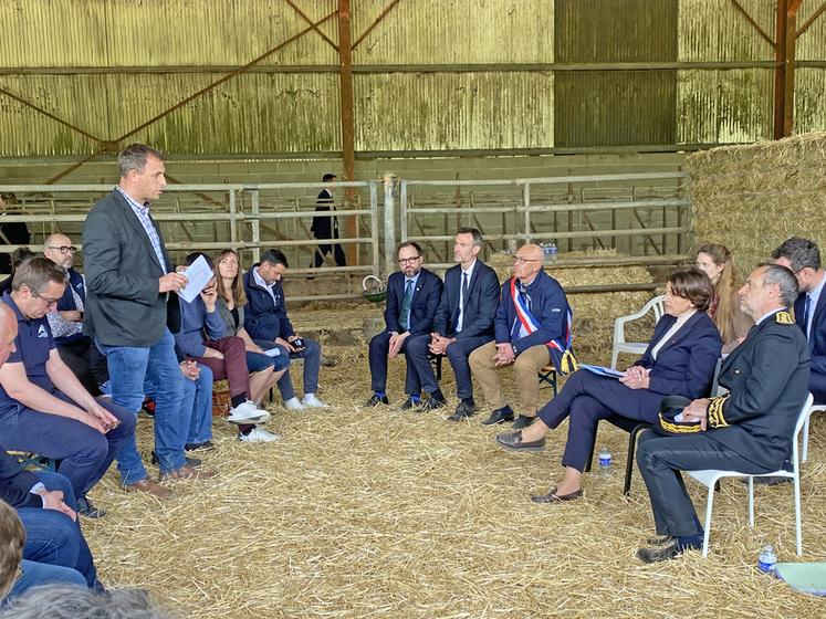 Tous les syndicats agricoles étaient représentés durant les échanges à Langon-sur-Cher dont Olivier Hardouin, président de la FNSEA 41, qui a interpellé la ministre sur la hausse du GNR notamment. 