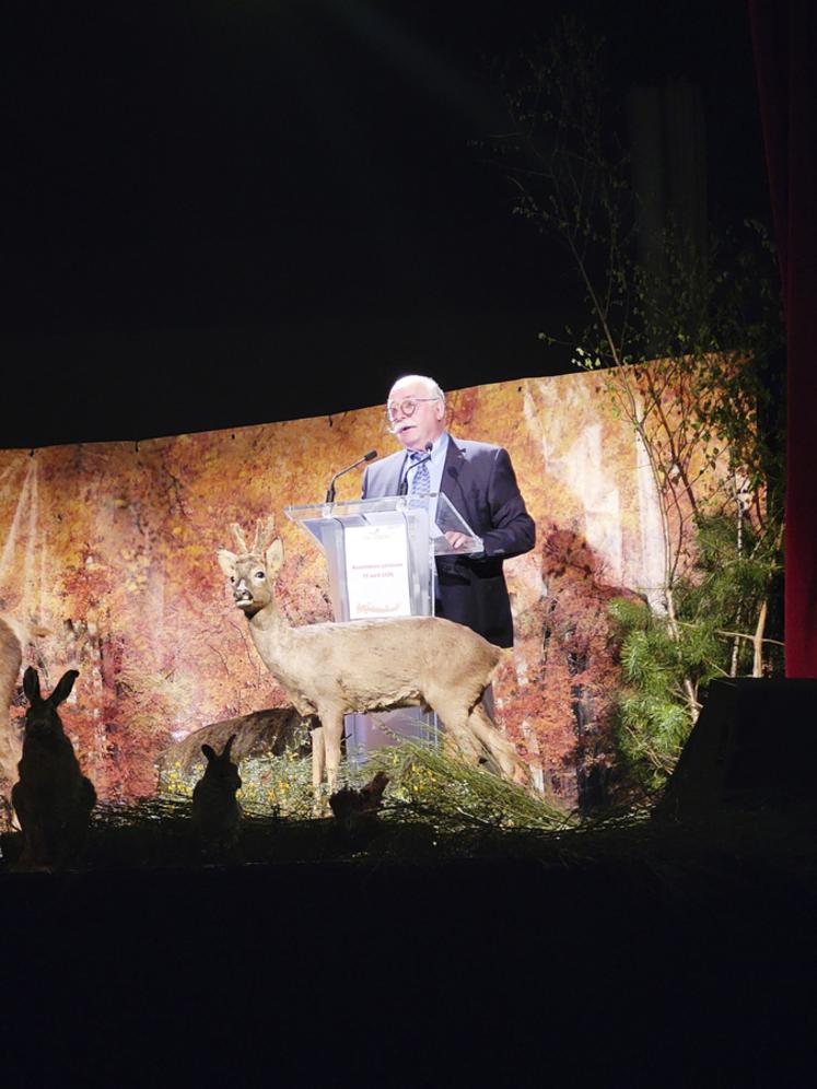 Alain Machenin, président de la FDC 45, à la tribune.