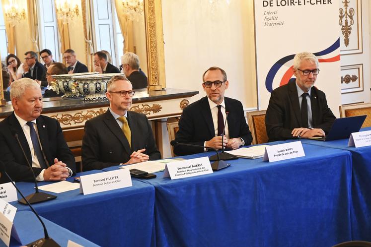 Jeudi 30 avril, à Blois. Joseph Zimet, préfet de Loir-et-Cher, a réuni les acteurs économiques du département.