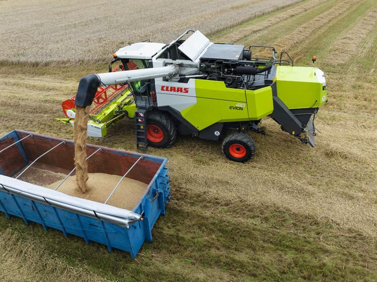 Proposer des machines « simples, abordables, mais bien dotées », c'est le pari de Claas avec sa gamme Evion.