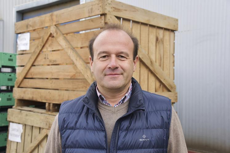 Alexandre Pelé, président de la CGB Centre-Val de Loire, alerte sur la forte pression des pucerons observée ce printemps dans les parcelles de betteraves.