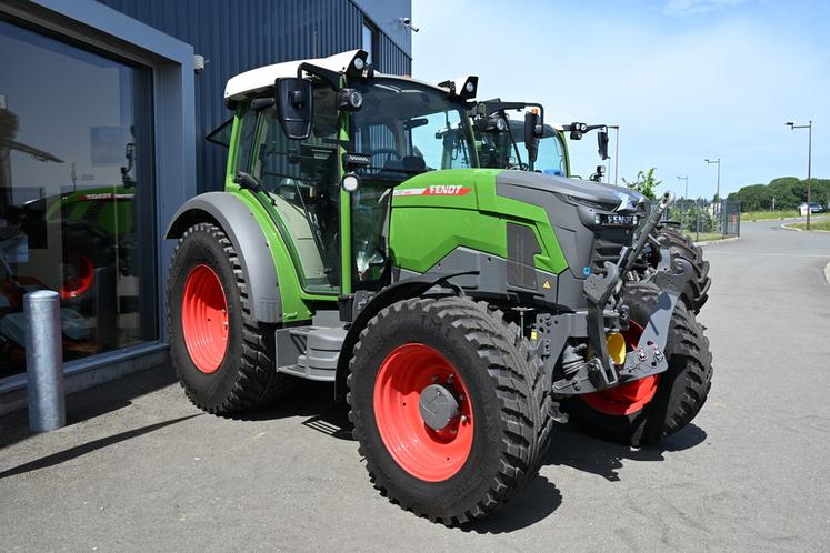 Longnes (Yvelines), jeudi 28 mai. Le premier tracteur électrique de la marque Fendt a joué les vedettes lors des portes ouvertes.