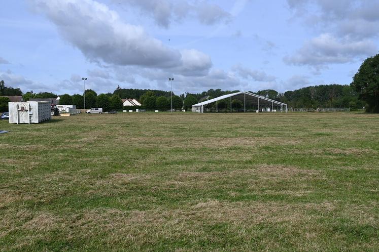 Ce terrain actuellement nu de 4 hectares accueillera bientôt plus de 200 stands et quelques milliers de visiteurs durant deux jours, les samedi 20 et dimanche 21 juin. 