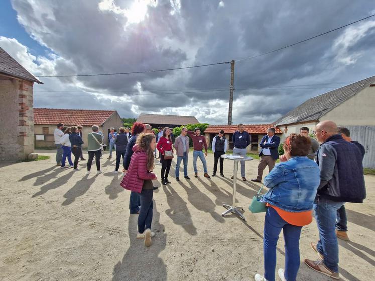 Un temps de présentation a permis à chacun de mieux connaître les autres participants et d’échanger sur son parcours, son exploitation et ses difficultés.