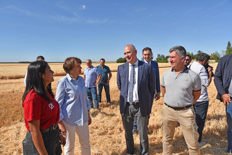 Lors de la visite de la ministre de l’Agriculture dans le Loiret, la FNSEA 45 a porté plusieurs dossiers d’urgence, de l’accès à l’eau aux difficultés des filières, en appelant à des réponses concrètes.