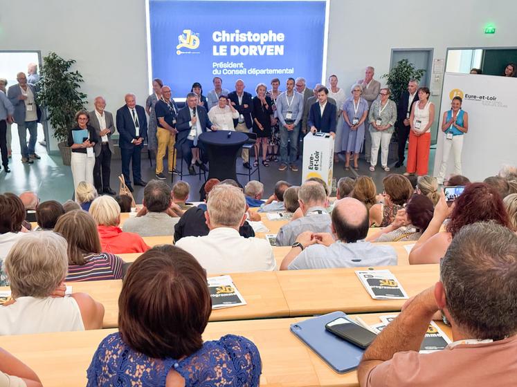 Vendredi 3 juillet, à Chartres. Les nouveaux maires d'Eure-et-Loir ont été invités à participer à la première Journée du Département destinée à leur faire découvrir l'ensemble des services du conseil départemental.