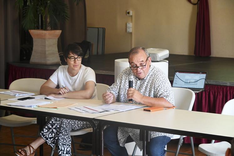 Denis Bourdin a présidé l’assemblée générale de la FAV 41 qui s’est tenue vendredi 17 juillet à Couddes (Loir-et-Cher) devant près d’une trentaine de vignerons. 