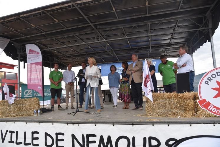 Valérie Pécresse, présidente de la Région Île-de-France, à la tribune du estival de la terre de Seine-et-Marne, à Courpalay, dimanche 13 septembre 2026.