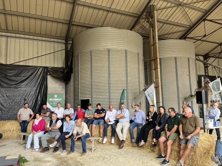 Les représentants des filères ont pris la parole à tour de rôle. 