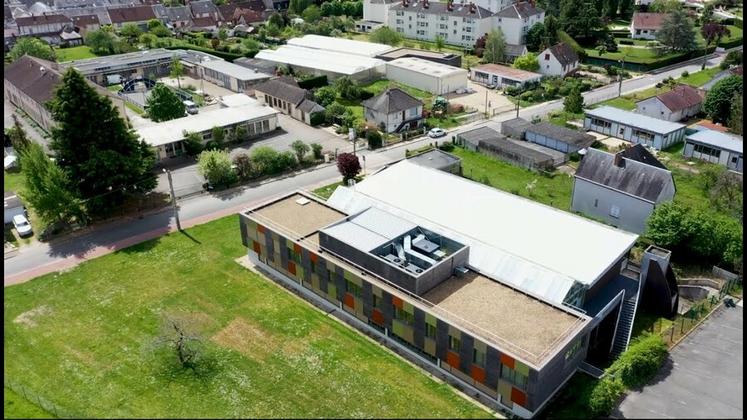 Implanté rue des Pervenches à Bellegarde, le CFA dispose d’un internat de 122 places et de 12 logements indépendants.