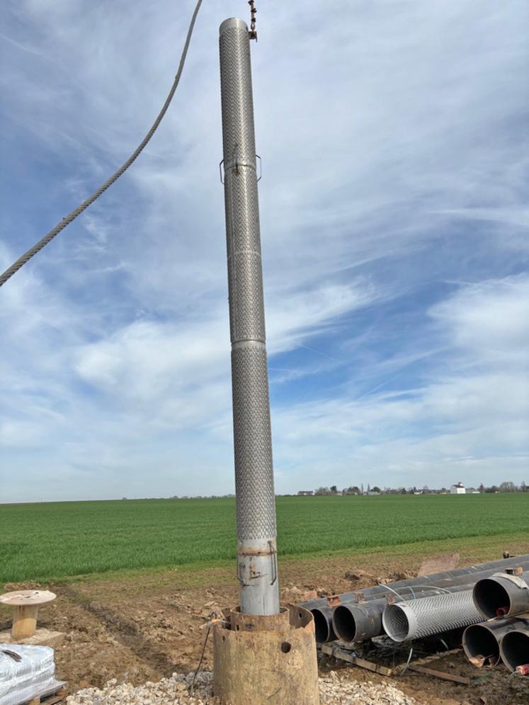 Les nouveaux forages sont aujourd’hui davantage équipés de tubes en PVC ou en inox. 