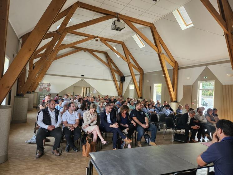 Aubepierre-Ozouer-le-Repos, jeudi 24 septembre. La problématique betterave a été au cœur des échanges de la dernière réunion de secteur de la FDSEA 77.