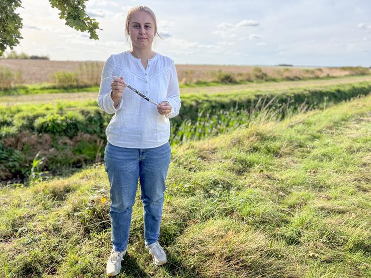 Vendredi 2 octobre, à Blandainville. Grâce à une corde de sa conception, Camille Foucher et sa start-up Cillon, permettent de connaître l'état de santé d'un sol.