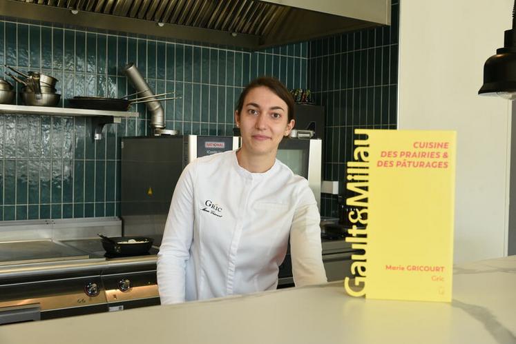 Marie Gricourt, cheffe du restaurant Gric à Orléans, a été sacrée Meilleure ouvrière de France le 8 octobre. Une consécration qui récompense son talent, mais aussi les producteurs locaux qui la fournissent en matières premières.