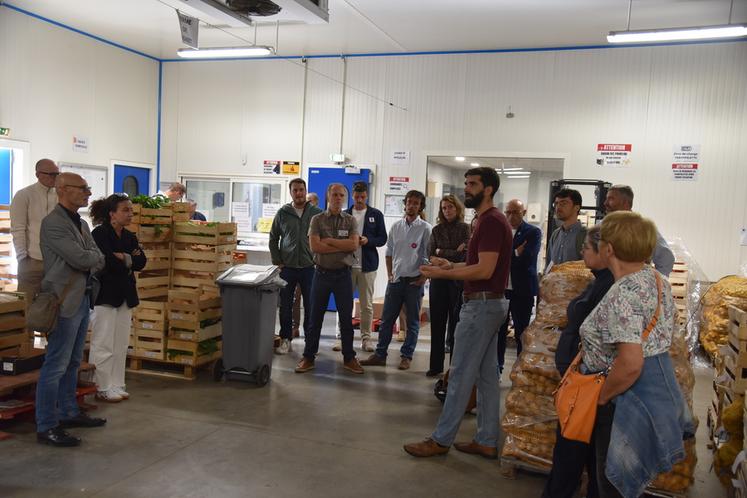 Visite de la plateforme logistique et présentation des produits et de son fonctionnement.