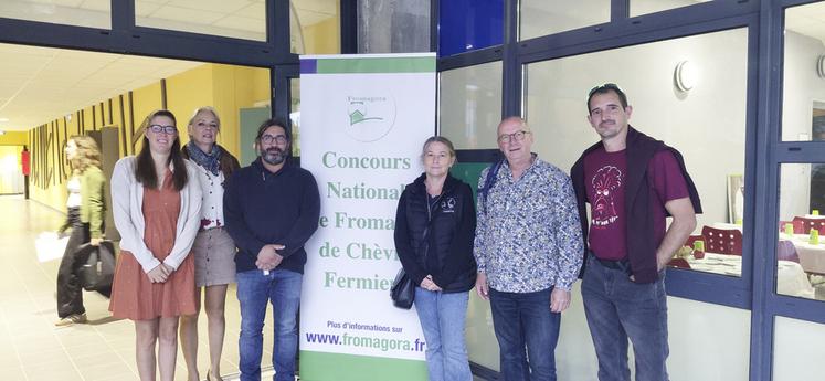 Vendredi 16 octobre, à Aubenas (Ardèche). Une délégation de l'École de responsables caprins de Centre-Val de Loire était présente à Fromagora.