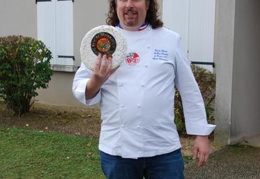Vingt ans après ses débuts dans le monde des fromages, il est le parrain de l’opération seine-et-marnaise « J’aime les fromages de Brie ».