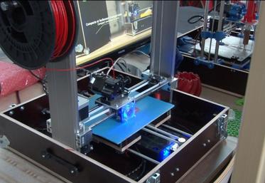 Le 20 novembre, à Orléans (Loiret). À l’Agora de l’innovation d’Open agrifood, l’entreprise Tobeca a montré son imprimante 3D à l’œuvre.