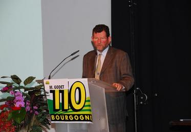 Auxerre, mardi 9 décembre. Michel Godet déclare : « Il n’est de richesses que d’hommes éduqués, épanouis et porteurs de projets dans une société de confiance. » 