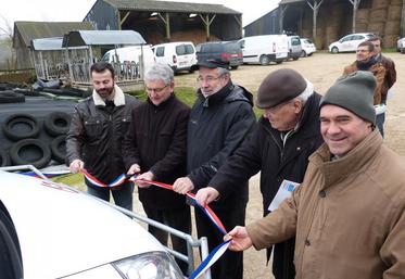 Le 23 janvier, à Beauchêne. Le camion équipé d’une balance électronique a été inauguré en présence d’élus.
