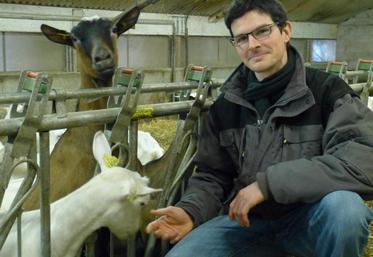 Thibaud Sommier s’est installé en élevage caprin à Billy, en 2009, avec son frère Flavien.