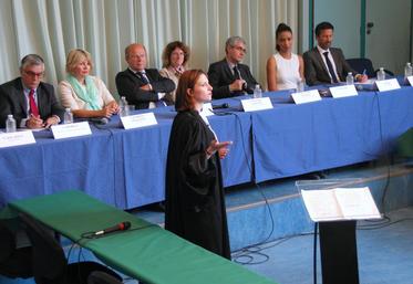 Le 29 mai, à Chartres. Lucie Moons, en robe d’avocat, a représenté brillamment le lycée agricole de Chartres-La Saussaye devant le jury du concours départemental d’éloquence contradictoire.
