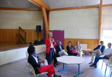 Sammeron, jeudi 4 juin. Valérie Pécresse rencontre les acteurs agricoles, ruraux et de la chasse en présence d’élus locaux.