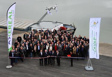 Montereau-Fault-Yonne, le 29 octobre. Axéréal et Cavap disposent d’un chargement fluvial rapide destiné à l’export.