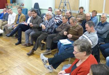 Savigny-sur-Braye, le 1er décembre. Les membres de la société MéthaBraye se sont réunis en assemblée générale et ont discuté du transport des matières vers le méthaniseur.