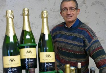 José Marteau, vigneron à Thenay, produit du crémant-de-loire depuis 1983.
