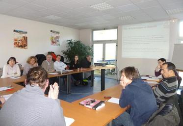 Cergy (Val-d’Oise), le 9 février. La formation « Savoir interpréter ses éléments comptables » a réuni une douzaine de chefs d’entreprises.