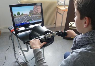 Le 7 mars, à Montoire. Le lycée agricole a mis en place deux simulateurs de conduite de deux roues pour sensibiliser les jeunes aux risques de la route.