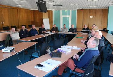 Amiens (Somme), jeudi 17 mars. La quinzaine d’éleveurs de gibier de chasse réunis en assemblée générale a longuement évoqué l’Influenza aviaire et l’arrêté biosécurité.