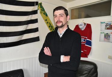 La Ferté-sous-Jouarre, jeudi 28 avril. Un stage chez un éleveur a conforté Julien Gautier dans sa volonté de suivre une formation agricole.