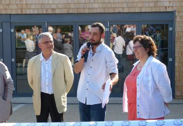 Didier, Loïc et Sylvie Ragot ont convié famille, amis et personnalités locales à leur inauguration.