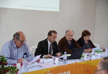 Ozouer-le-Voulgis, mardi 31 mai. Marc Lesty a rappelé la situation difficile traversée par les éleveurs.