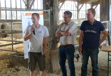 Le 27 juin, à La Fontenelle. La famille Aubin a présenté son exploitation en élevage laitier.