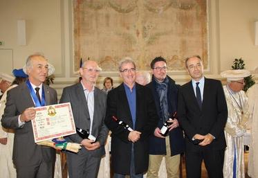Meaux, samedi 8 octobre. Le député-maire, Jean-François Copé, après avoir remis leurs prix aux lauréats, a annoncé l’inauguration de la Maison du brie de Meaux le 5 novembre.