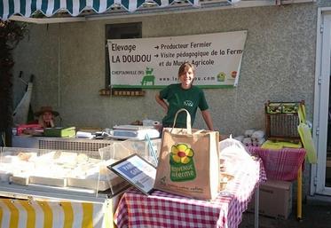 A Cheptainville (Essonne), le 16 octobre. La ferme d’élevage La Doudou a fait les choses en grand : présentation et dégustations des produits fermiers, marché du terroir avec d’autres producteurs locaux, exposition de matériels agricoles anciens et tour de calèche.