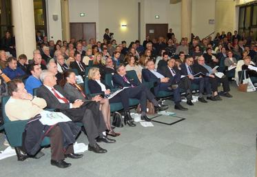Le 10 novembre, à Châteaudun. La soirée de clôture des réunions publiques autour de la ruralité d’avenir organisée par le Conseil départemental a réuni beaucoup de monde au campus du Champs des possibles.