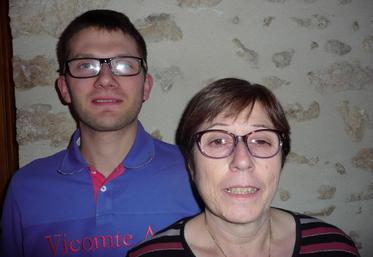 Martine Preux et son fils, Charles, participeront en famille à la formation. 